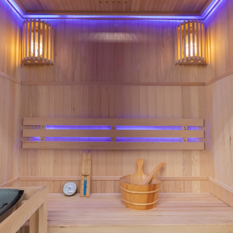 SAUNA FIŃSKA WYSOKOTEMPERATUROWA Z PIECEM OSLO3/HARVIA 4,5KW 3-4 OSOBOWA 150x120 CM