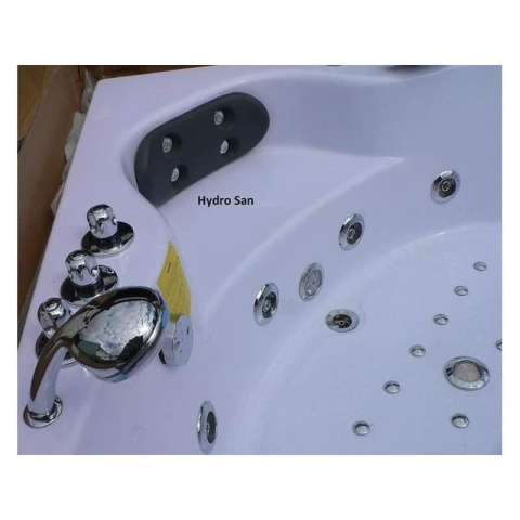 WANNA Z HYDROMASAŻEM TIGA 604H BIAŁA 152x152 CM WANNA Z HYDROMASAŻEM TIGA 604H BIAŁA 152x152 CM