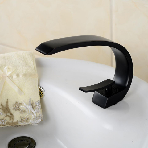 BATERIA UMYWALKOWA ŁAZIENKOWA F014-BL CZARNA BATERIA UMYWALKOWA ŁAZIENKOWA F014-BL CZARNA
