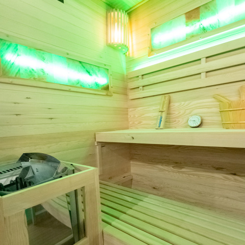 SAUNA FIŃSKA WYSOKOTEMPERATUROWA Z PIECEM LARK3/HARVIA 4,5KW 3-4 OSOBOWA 140x150 CM SAUNA FIŃSKA WYSOKOTEMPERATUROWA Z PIECEM LARK3/HARVIA 4,5KW 3-4 OSOBOWA 140x150 CM