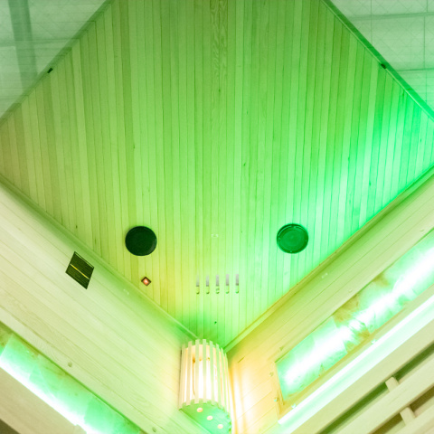 SAUNA FIŃSKA WYSOKOTEMPERATUROWA Z PIECEM LARK4/HARVIA 6KW 4-5 OSOBOWA 150x150 CM SAUNA FIŃSKA WYSOKOTEMPERATUROWA Z PIECEM LARK4/HARVIA 6KW 4-5 OSOBOWA 150x150 CM